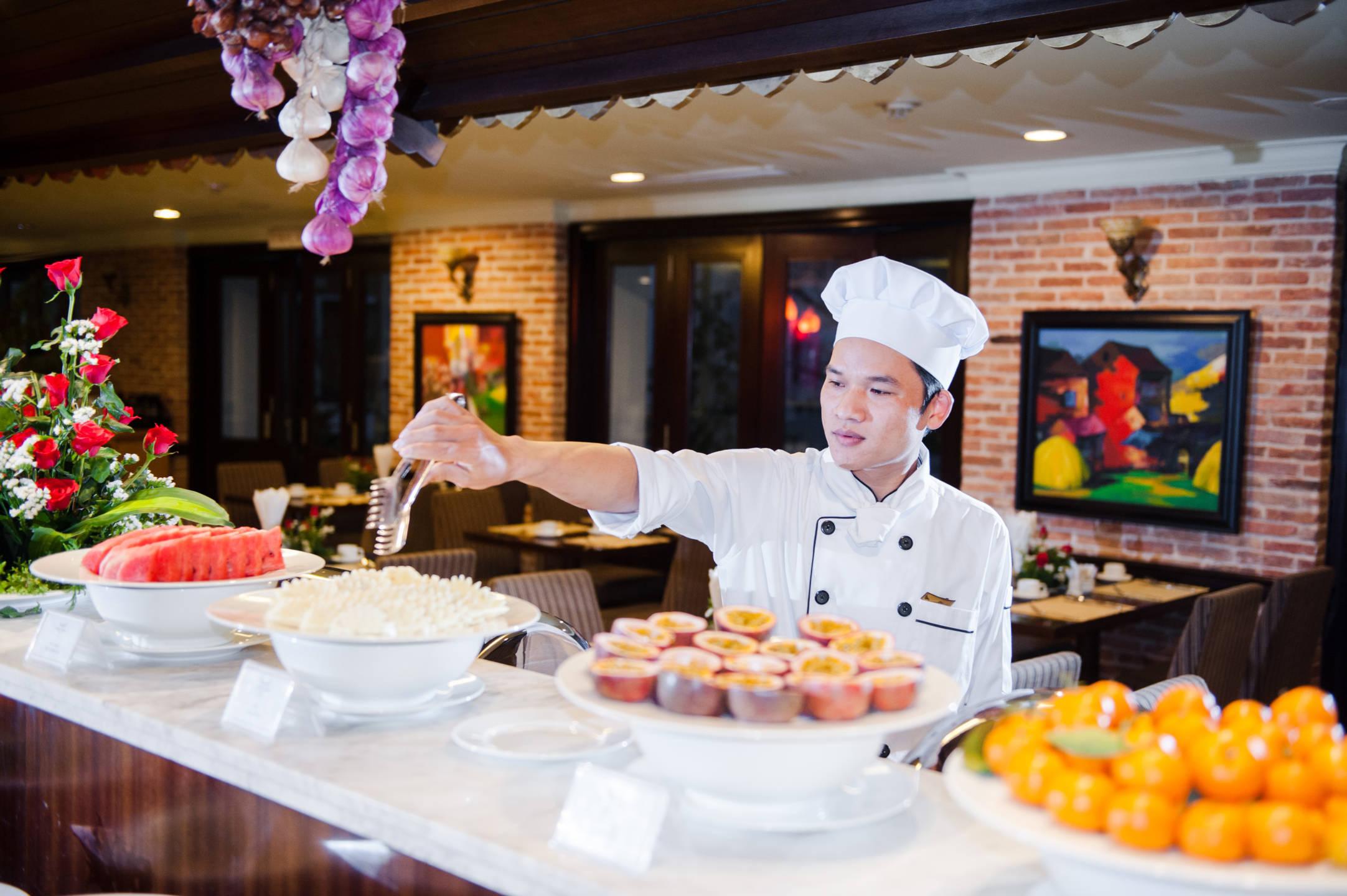 Muong Thanh Holiday Hue Hotel Exterior photo
