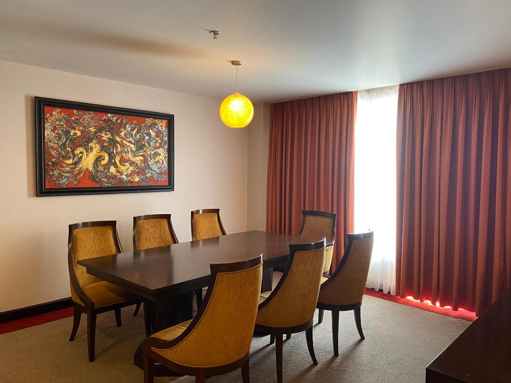 Muong Thanh Holiday Hue Hotel Room photo