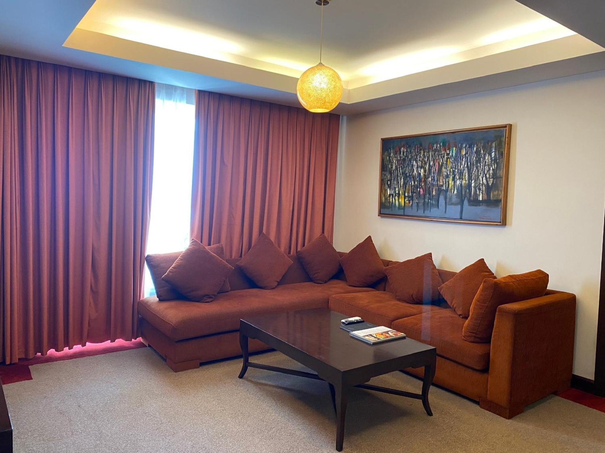 Muong Thanh Holiday Hue Hotel Room photo