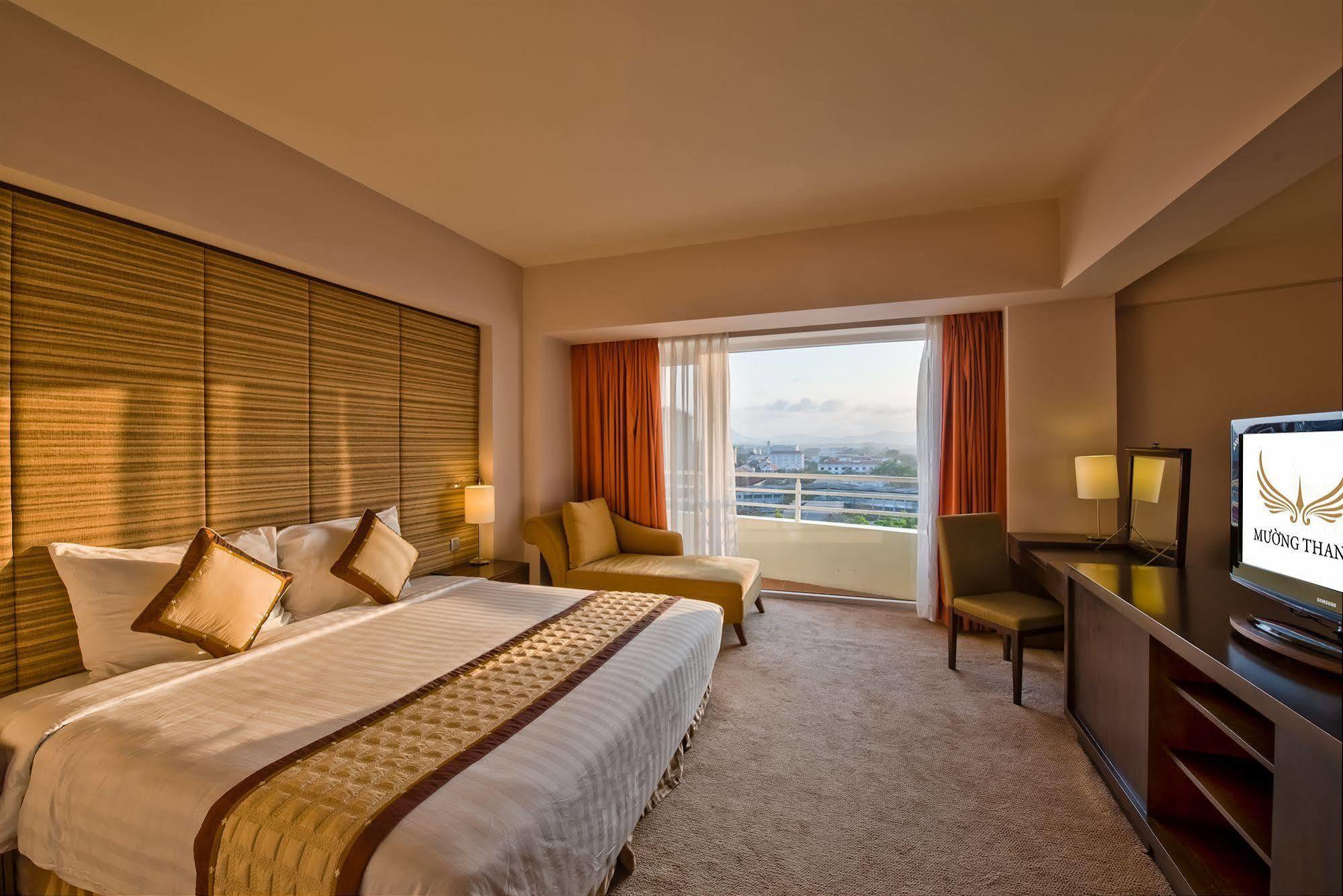 Muong Thanh Holiday Hue Hotel Exterior photo