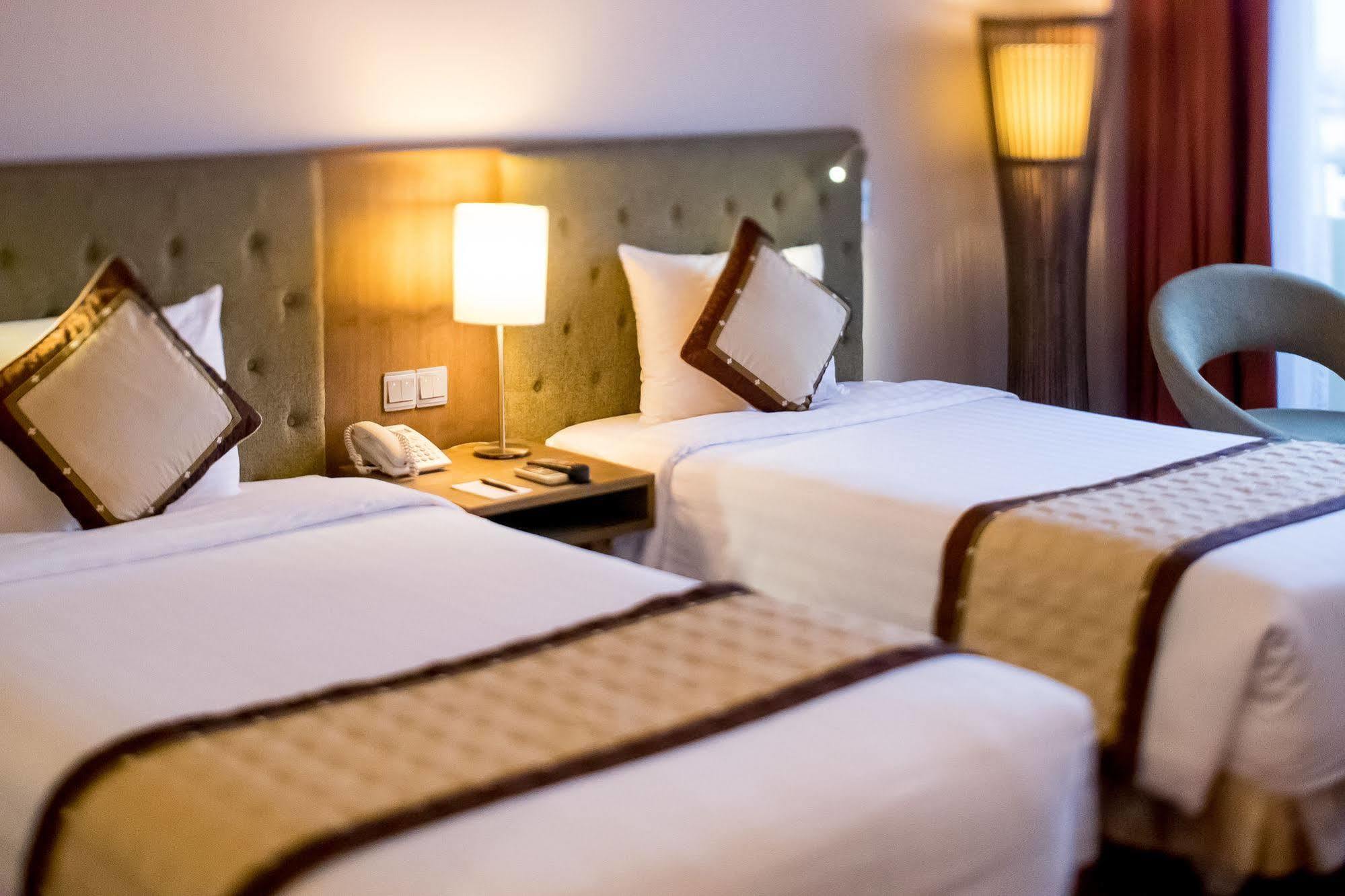 Muong Thanh Holiday Hue Hotel Exterior photo